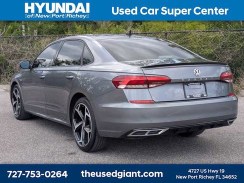 Used 2020 Volkswagen Passat 2.0T R-Line FWD image 3