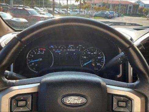 Certified 2022 Ford F250 Lariat w/ Lariat Ultimate Package AWD/4WD image 17