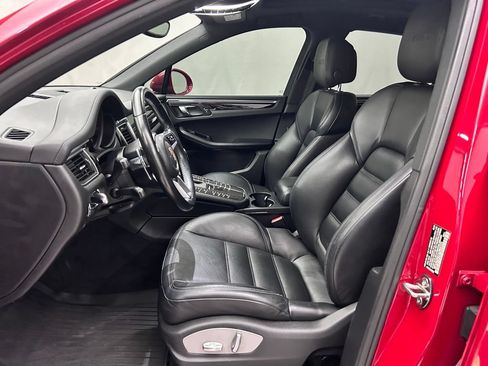 Used 2018 Porsche Macan GTS w/ Premium Package Plus AWD/4WD image 12