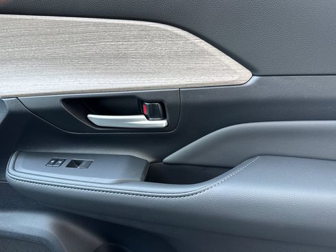 New 2026 Toyota Grand Highlander AWD Hybrid image 20
