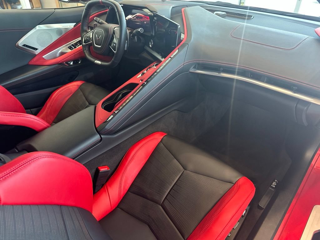 Used 2025 Chevrolet Corvette Z06 RWD image 19