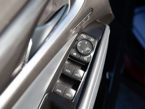 Used 2024 Buick Enclave Premium image 19