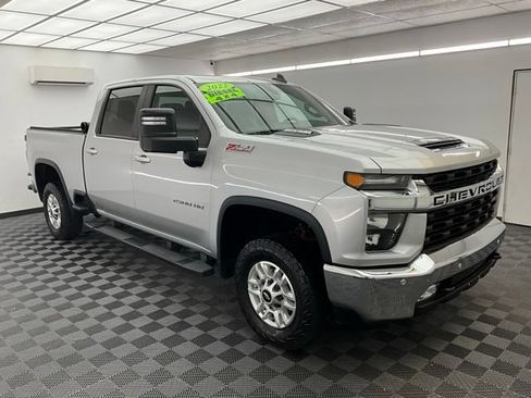 Used 2022 Chevrolet Silverado 2500 LT w/ All Star Edition AWD/4WD image 3