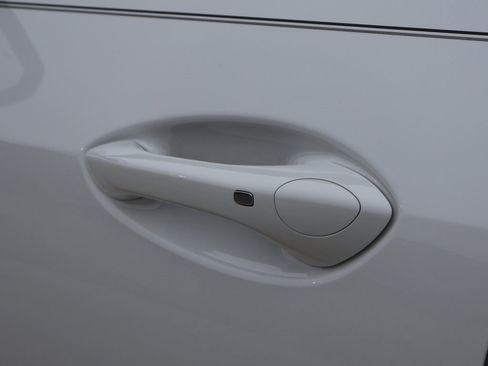 Used 2025 Chevrolet Trax LT w/ Driver Confidence Package image 19