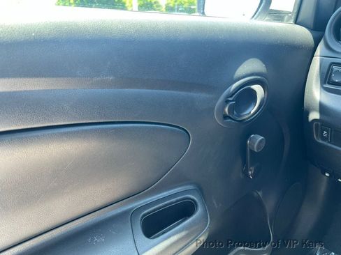 Used 2018 Nissan Versa S Plus FWD image 9