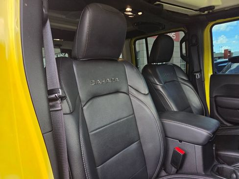 Used 2023 Jeep Wrangler Unlimited Sahara AWD/4WD image 27