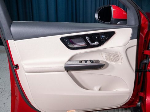 Certified 2026 Mercedes-Benz GLC 300 image 11