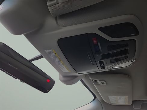 Used 2020 Subaru Outback Premium image 19