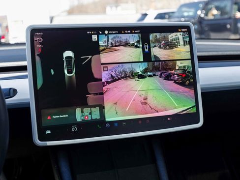 Used 2023 Tesla Model Y Long Range image 19