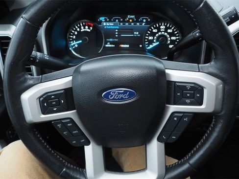 Used 2019 Ford F150 Lariat w/ Equipment Group 501A Mid image 30