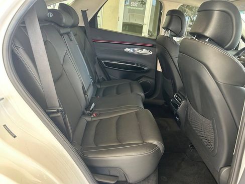 Used 2026 Genesis GV70 2.5T AWD/4WD image 28