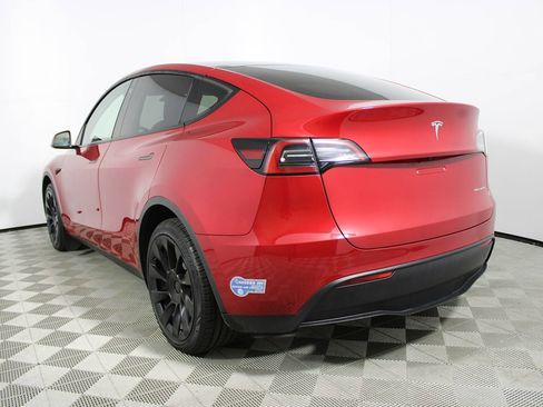 Used 2021 Tesla Model Y Long Range image 35