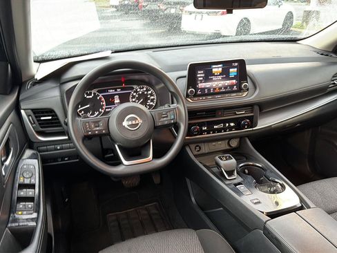 Used 2024 Nissan Rogue SV FWD image 18