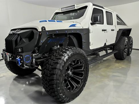 Used 2022 Jeep Gladiator Sport AWD/4WD image 6
