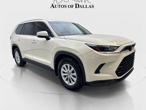 Used 2024 Toyota Grand Highlander FWD image 4