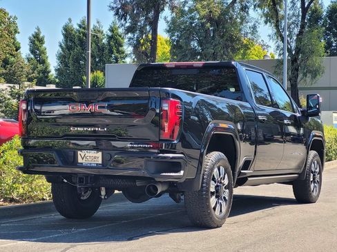 Used 2025 GMC Sierra 2500 Denali w/ Denali Reserve Package AWD/4WD image 4