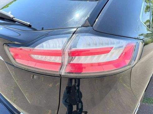 Used 2020 Ford Edge SEL AWD/4WD image 13