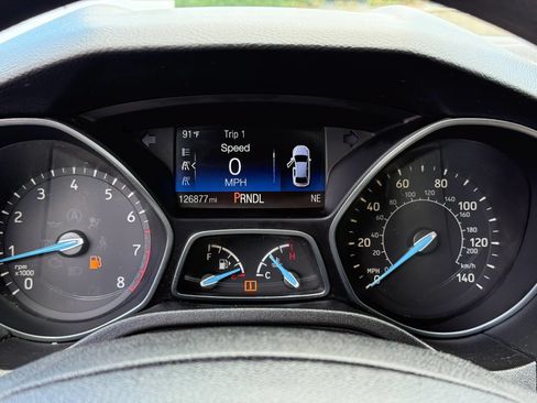 Used 2016 Ford Focus SE FWD image 12
