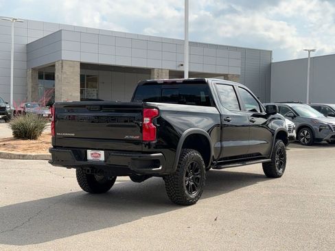 Used 2025 Chevrolet Silverado 1500 ZR2 w/ Technology Package image 5