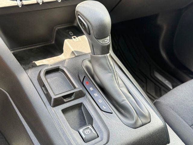 Used 2024 Chevrolet Colorado W/T RWD image 16