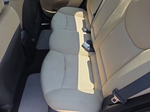 Used 2011 Hyundai Elantra GLS FWD image 19