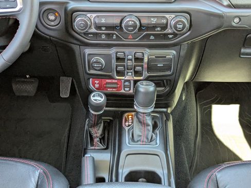 Certified 2023 Jeep Gladiator Rubicon w/ LED Lighting Group image 18