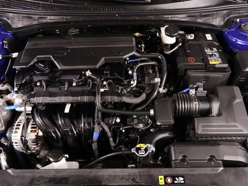 Certified 2025 Hyundai Elantra SEL image 21