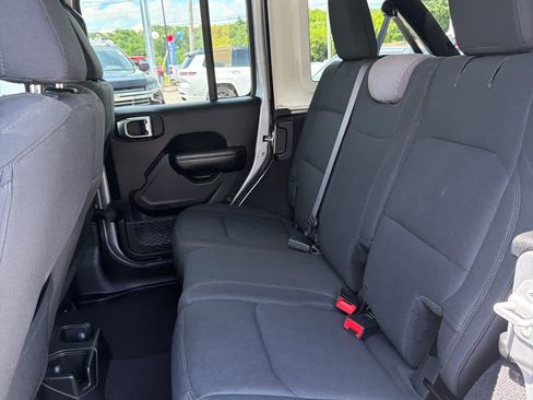Used 2018 Jeep Wrangler Unlimited Sport S AWD/4WD image 10