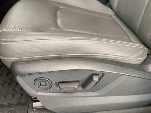 Used 2020 Audi Q8 Premium Plus w/ Premium Plus Package AWD/4WD image 12