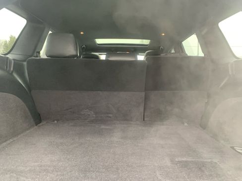 Used 2019 Jeep Grand Cherokee Laredo image 38