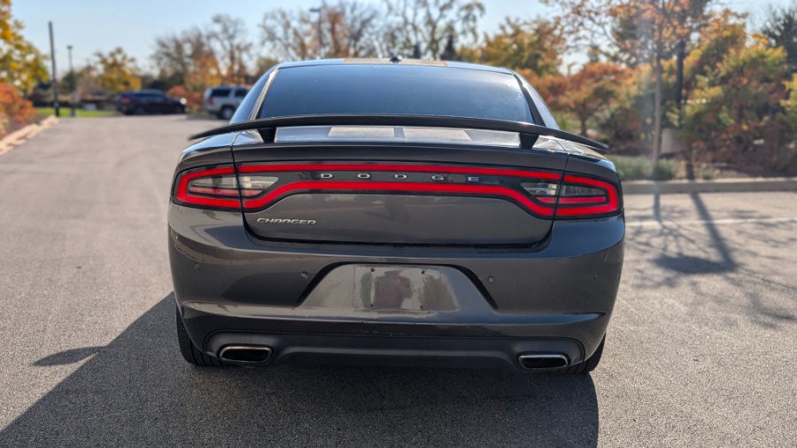 Used 2015 Dodge Charger SE w/ Popular Equipment Group RWD image 4