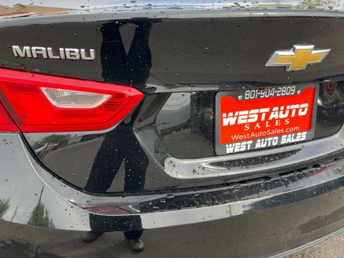 Used 2022 Chevrolet Malibu LS image 25