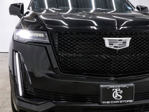 Used 2024 Cadillac Escalade ESV Sport Platinum w/ LPO, ONYX Package image 52