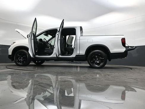 New 2026 Honda Ridgeline Black Edition image 47
