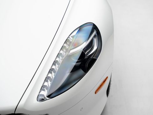 Used 2016 Aston Martin DB9 GT image 10