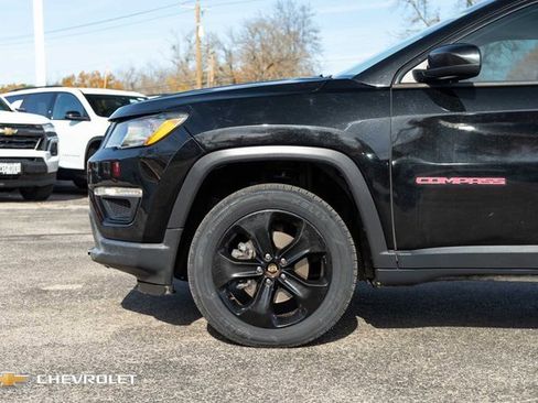 Used 2018 Jeep Compass Latitude w/ Popular Equipment Group image 11