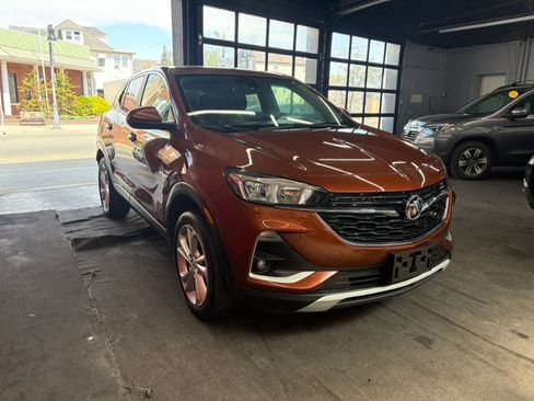 Used 2021 Buick Encore GX Preferred w/ Cold Weather Comfort Package image 3