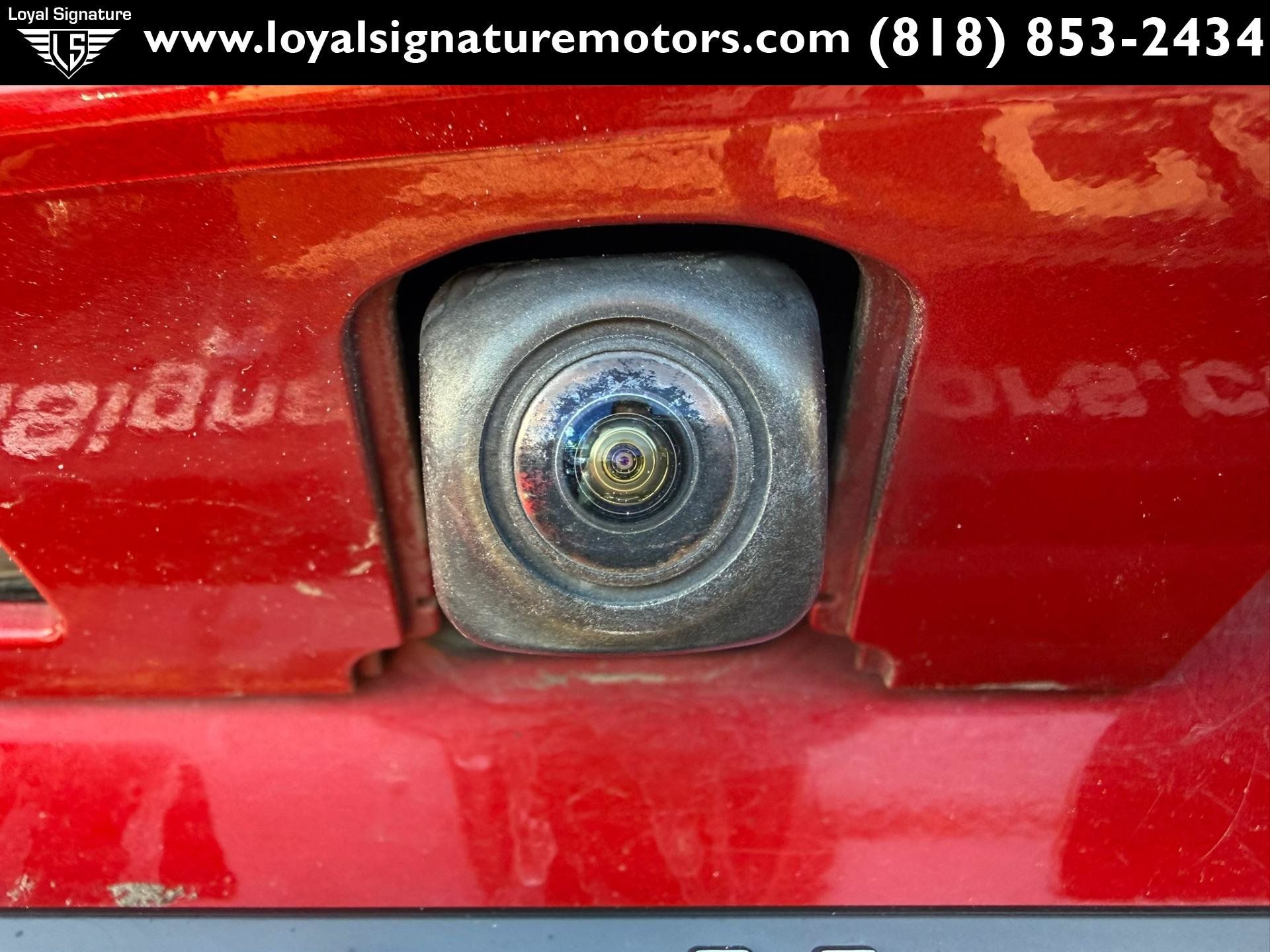 Used 2020 Toyota C-HR XLE FWD image 9