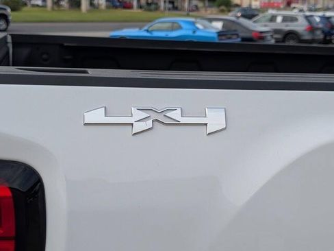 Used 2024 GMC Sierra 2500 Pro image 6