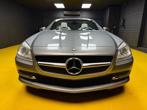 Used 2012 Mercedes-Benz SLK 350 image 2