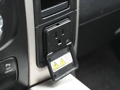 Used 2016 RAM 1500 Outdoorsman image 18