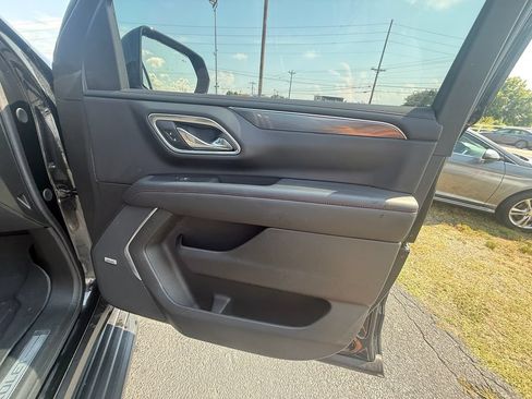Used 2024 Chevrolet Tahoe RST w/ Luxury Package AWD/4WD image 23