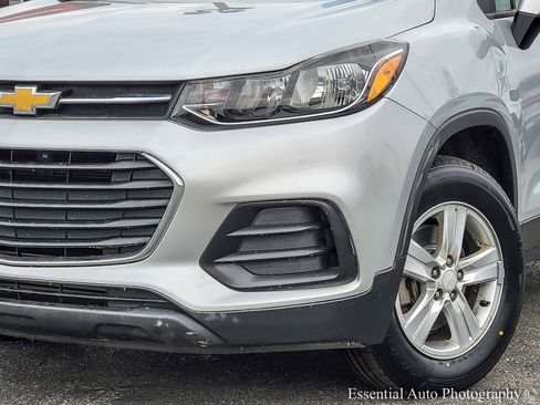 Used 2020 Chevrolet Trax LS w/ Tint and Cruise Package image 33