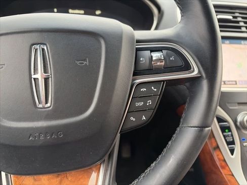 Used 2019 Lincoln Nautilus Select w/ Class II Trailer Tow Package image 14