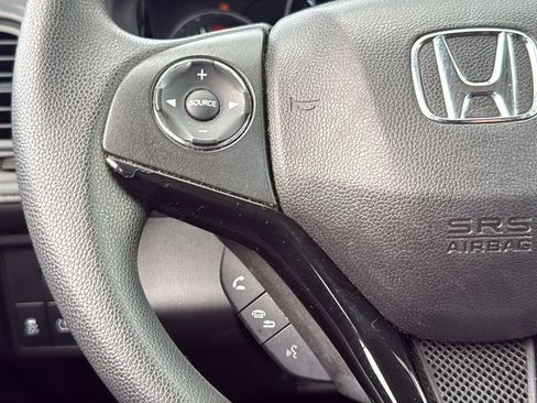 Used 2018 Honda HR-V LX image 28