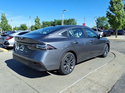 New 2026 Nissan Sentra SL w/ Floor Mat Package FWD image 8