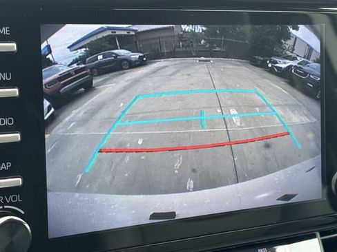 Used 2024 Toyota Sienna XLE FWD image 26