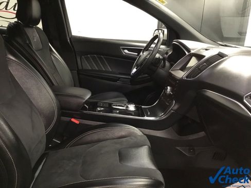 Used 2019 Ford Edge ST w/ Equipment Group 401A AWD/4WD image 38