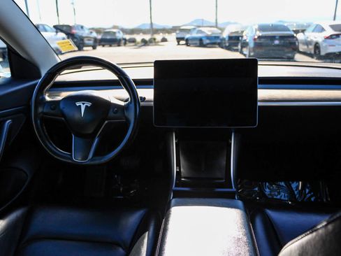 Used 2018 Tesla Model 3 Mid Range image 12