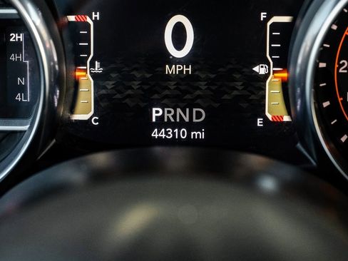 Used 2019 Jeep Wrangler Unlimited Sport S image 3